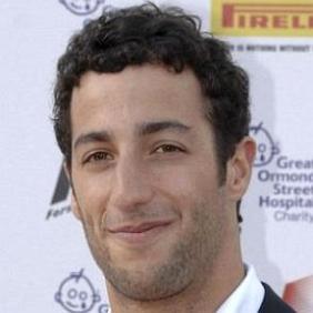 Daniel Ricciardo Girlfriend dating